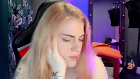 Snapshot of jolly_doll_ chatting on 01/14/25, 11:53 Jolly online show from 01/14/25, 11:53