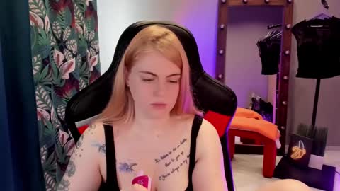 Snapshot of jolly_doll_ chatting on 01/17/25, 05:53 Jolly online show from 01/17/25, 05:53