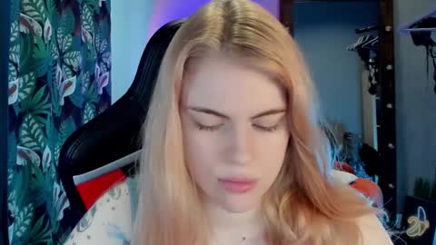 Snapshot of jolly_doll_ chatting on 01/24/25, 03:00 Jolly online show from 01/24/25, 03:00