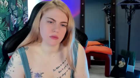 Snapshot of jolly_doll_ chatting on 01/27/25, 05:58 Jolly online show from 01/27/25, 05:58