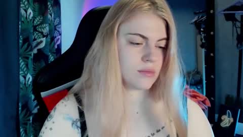 Snapshot of jolly_doll_ chatting on 02/01/25, 02:47 Jolly online show from 02/01/25, 02:47