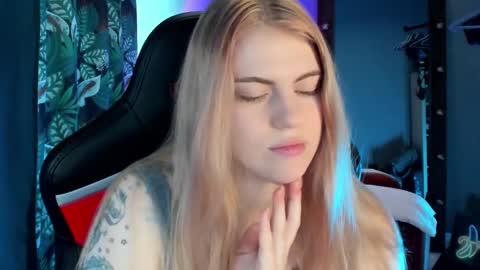 Snapshot of jolly_doll_ chatting on 02/06/25, 03:06 Jolly online show from 02/06/25, 03:06