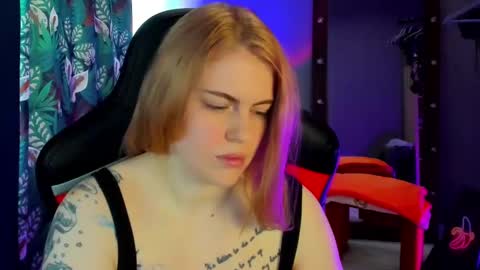 Snapshot of jolly_doll_ chatting on 02/08/25, 07:04 Jolly online show from 02/08/25, 07:04