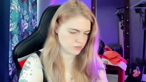 Snapshot of jolly_doll_ chatting on 02/11/25, 07:23 Jolly online show from 02/11/25, 07:23