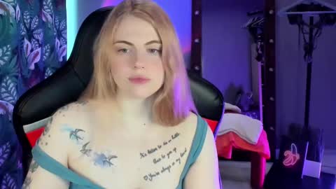 Snapshot of jolly_doll_ chatting on 02/18/25, 02:38 Jolly online show from 02/18/25, 02:38