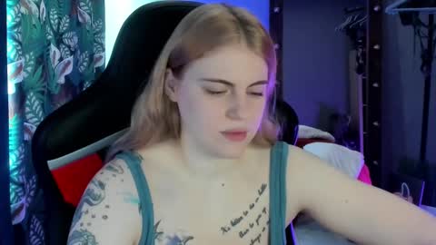 Snapshot of jolly_doll_ chatting on 02/24/25, 06:27 Jolly online show from 02/24/25, 06:27