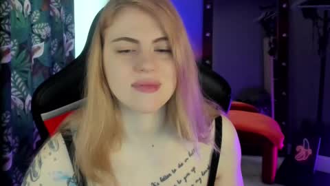 Snapshot of jolly_doll_ chatting on 03/03/25, 03:41 Jolly online show from 03/03/25, 03:41