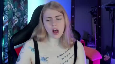 Snapshot of jolly_doll_ chatting on 03/07/25, 03:08 Jolly online show from 03/07/25, 03:08