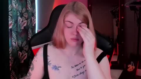 Snapshot of jolly_doll_ chatting on 03/10/25, 04:07 Jolly online show from 03/10/25, 04:07