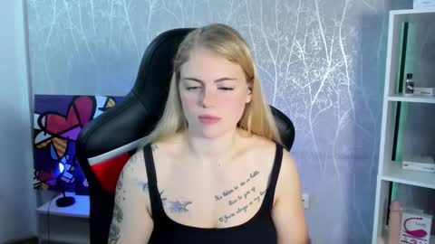 Snapshot of jolly_doll_ chatting on 09/17/25, 03:19 Jolly online show from 09/17/25, 03:19