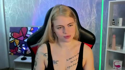 Snapshot of jolly_doll_ chatting on 10/11/25, 02:55 Jolly online show from 10/11/25, 02:55