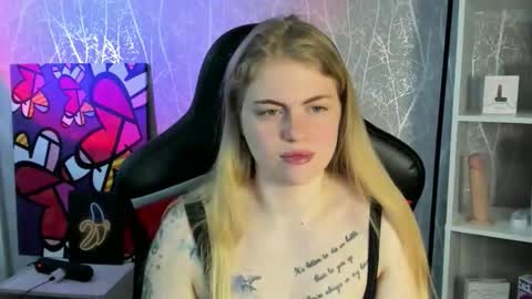 Snapshot of jolly_doll_ chatting on 05/23/26, 03:01 Jolly online show from 05/23/26, 03:01
