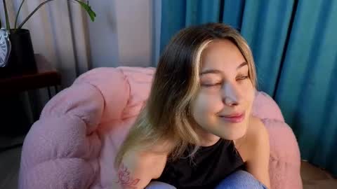 Viola online show from 09/20/25, 11:11