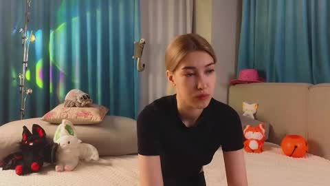 Viola online show from 10/26/25, 11:05