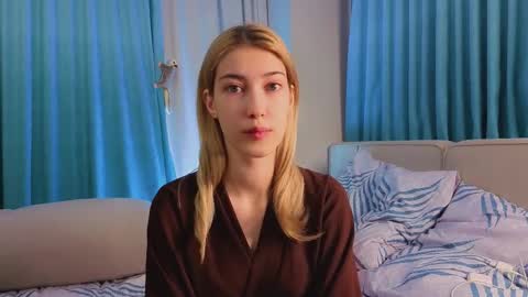 Viola online show from 11/29/25, 11:13