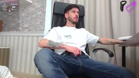 Snapshot of jonahshaw chatting on 11/11/25, 05:40 JonahShaw online show from 11/11/25, 05:40