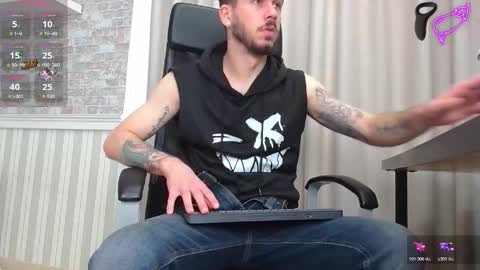 Snapshot of jonahshaw chatting on 11/12/25, 05:30 JonahShaw online show from 11/12/25, 05:30