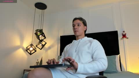 Jonathan Danielss  online show from 12/07/24, 11:40