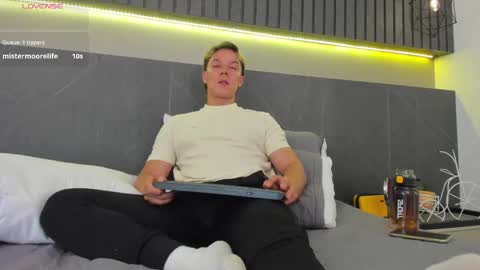 Jonathan Danielss  online show from 02/25/25, 03:05