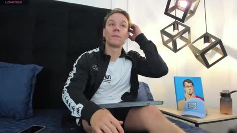 Jonathan Danielss  online show from 03/05/25, 12:11