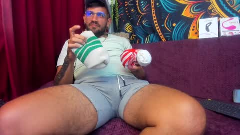 Snapshot of jonathan_rivers chatting on 02/07/25, 04:16 Jonathan RiversNew online show from 02/07/25, 04:16