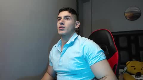 jonathancast08 online show from 01/11/25, 03:44