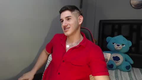 jonathancast08 online show from 01/12/25, 02:09