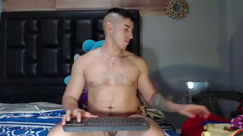 jonathancast08 online show from 02/19/25, 01:08