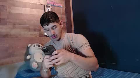 jonathancast08 online show from 11/28/25, 09:06