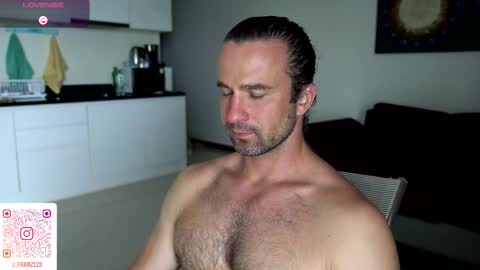 Snapshot of jonathanfranz123 chatting on 11/15/25, 03:26 jonathanfranz123 online show from 11/15/25, 03:26