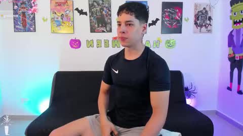 Instagram jonathanfit14 online show from 10/16/25, 09:05