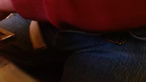 Snapshot of joncpics chatting on 11/22/25, 02:10 joncpics online show from 11/22/25, 02:10