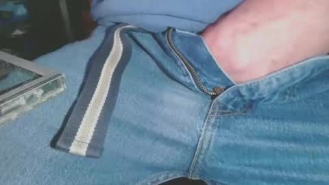 Snapshot of joncpics chatting on 12/18/25, 09:21 joncpics online show from 12/18/25, 09:21