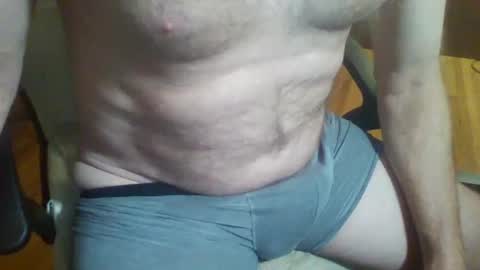 Snapshot of jonderr135 chatting on 02/01/26, 04:44 jonderr135 online show from 02/01/26, 04:44