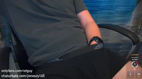 Snapshot of joneszy145 chatting on 04/15/26, 04:19 WhteGuy online show from 04/15/26, 04:19