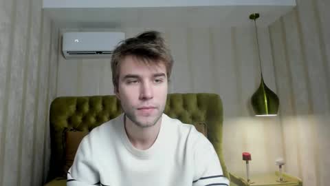 Snapshot of jonnahhell chatting on 11/14/25, 12:15 Jonah online show from 11/14/25, 12:15