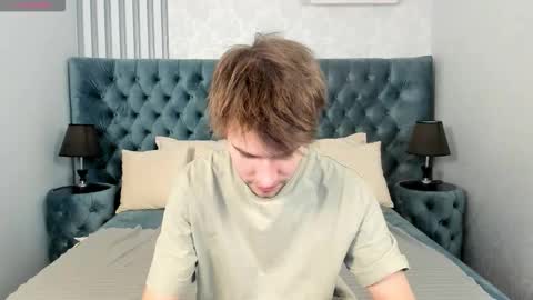 Snapshot of jonnahhell chatting on 11/25/25, 07:41 Jonah online show from 11/25/25, 07:41