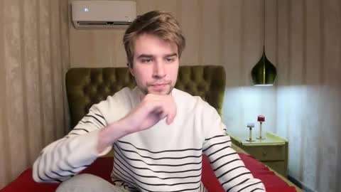 Snapshot of jonnahhell chatting on 11/29/25, 01:36 Jonah online show from 11/29/25, 01:36