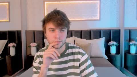 Snapshot of jonnahhell chatting on 12/19/25, 01:51 Jonah online show from 12/19/25, 01:51