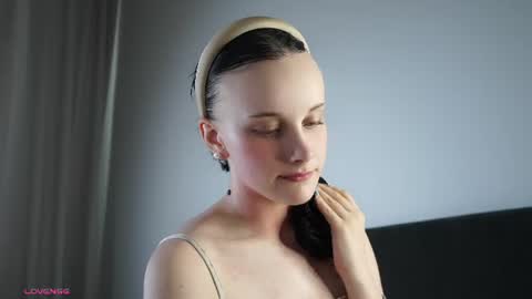 Snapshot of jonnienita chatting on 07/03/26, 12:33 Alice online show from 07/03/26, 12:33