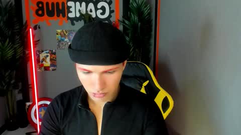 Snapshot of jonny_dark chatting on 11/07/25, 10:37 Jonny online show from 11/07/25, 10:37
