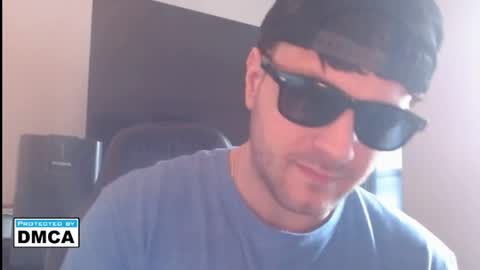Snapshot of jonnybananas69 chatting on 04/18/26, 11:27 Jonny Bans online show from 04/18/26, 11:27