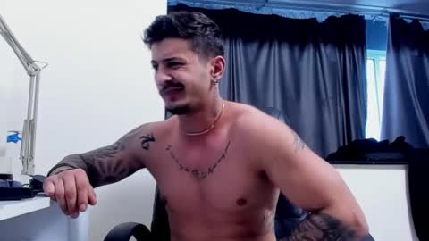 jonnyporn1 online show from 01/12/25, 07:32