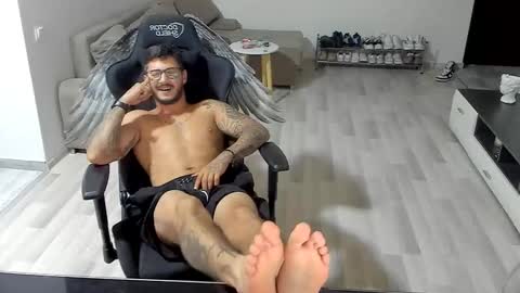 jonnyporn1 online show from 09/23/25, 10:24