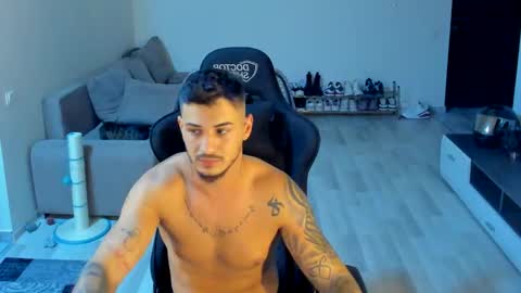 jonnyporn1 online show from 11/03/25, 09:16