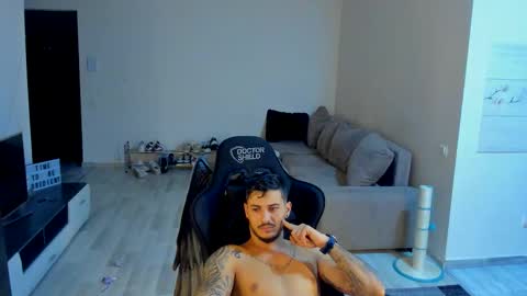 jonnyporn1 online show from 11/20/25, 09:42