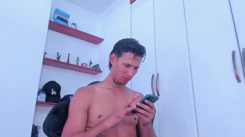 Snapshot of jonryder_ chatting on 12/18/25, 05:08 Ryder Jon online show from 12/18/25, 05:08