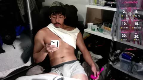 Snapshot of jonutty chatting on 12/05/25, 05:38 jonutty online show from 12/05/25, 05:38