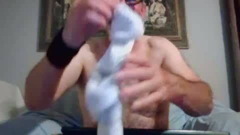 Snapshot of jony_five chatting on 06/11/26, 01:05 Jon online show from 06/11/26, 01:05