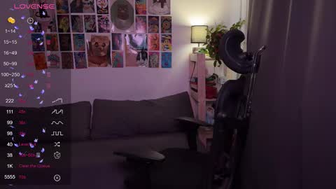 Snapshot of jooycetreier chatting on 10/03/25, 08:11 Joyce online show from 10/03/25, 08:11